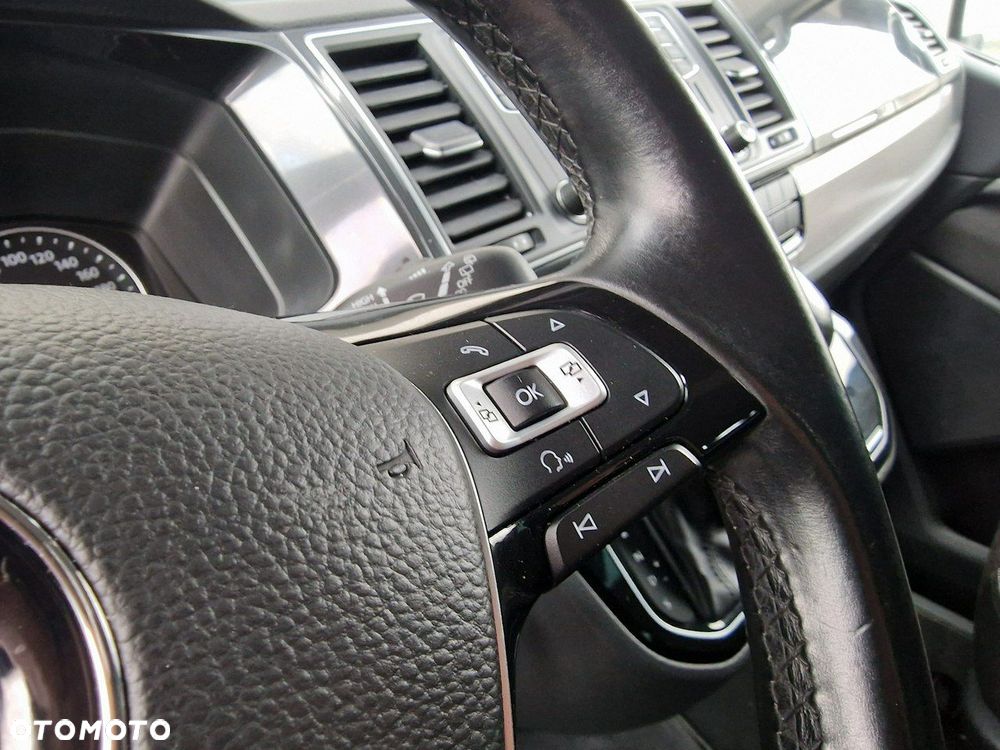 Volkswagen Multivan - 22