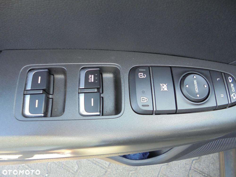 Kia Sportage 1.6 GDI 2WD DREAM-TEAM EDITION - 9