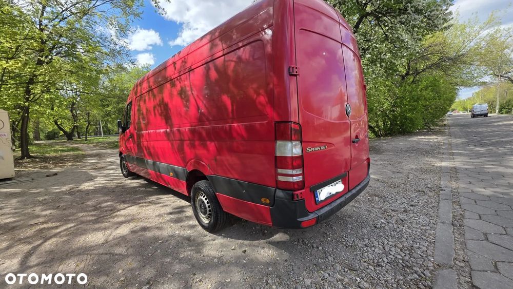 Mercedes-Benz Sprinter - 24