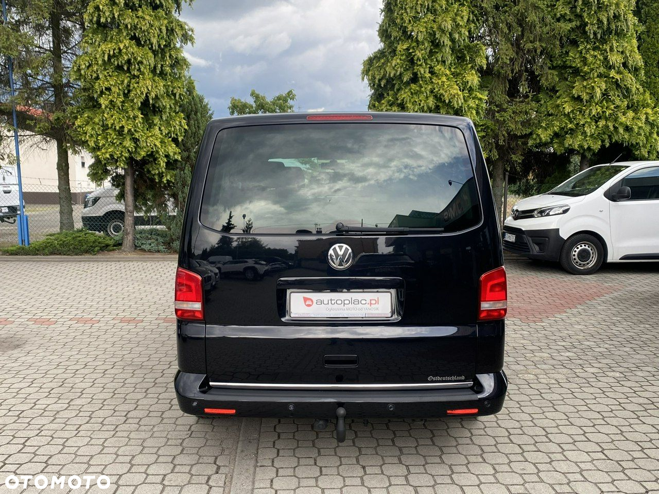 Volkswagen Multivan - 7