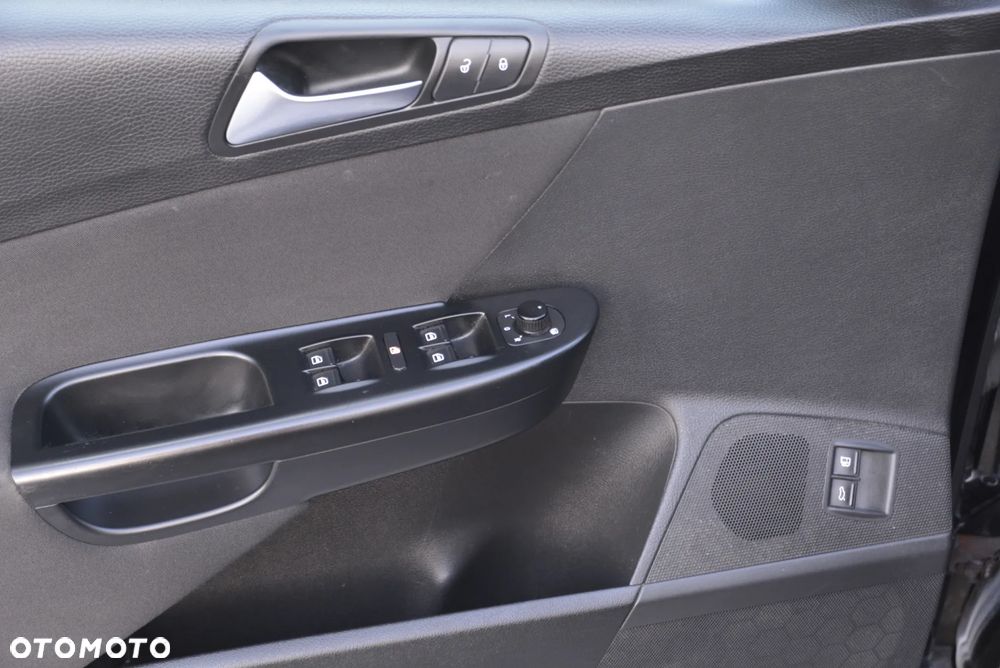 Volkswagen Passat - 38