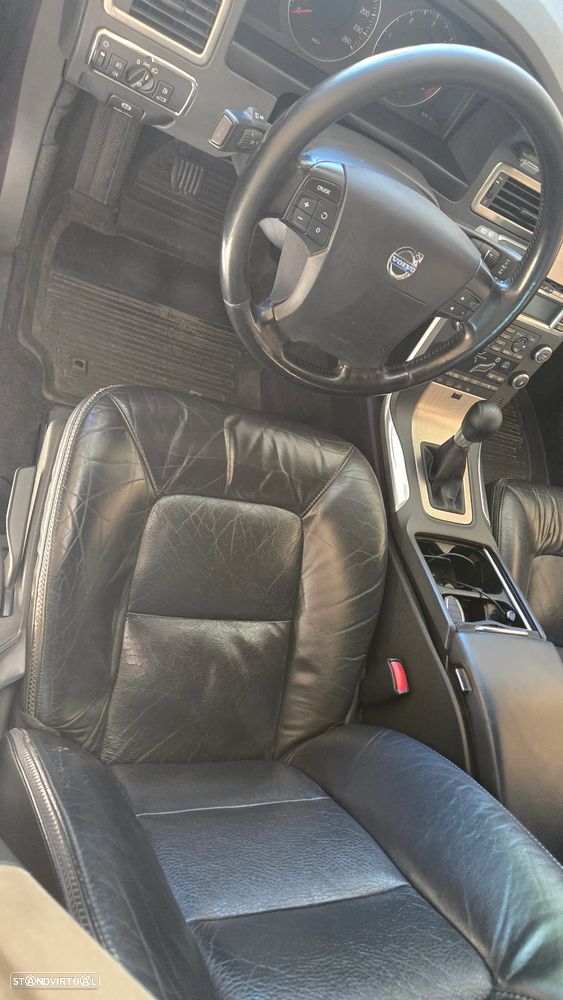 Volvo XC 70 D5 Momentum - 19