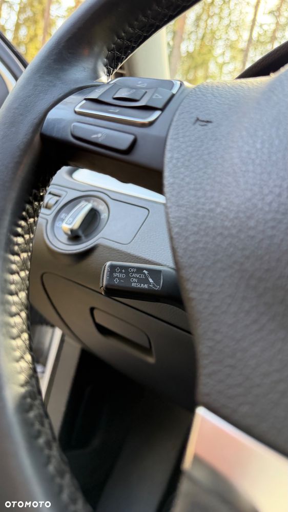 Volkswagen Passat 2.0 TDI 4Mot Highline - 12