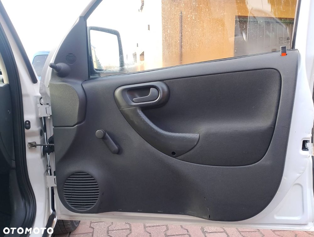 Opel Combo - 16