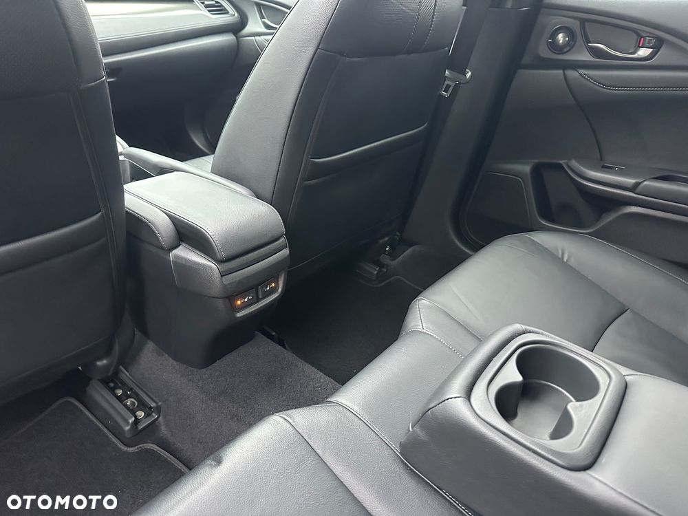 Honda Civic 1.5 i-VTEC Turbo CVT Prestige - 11