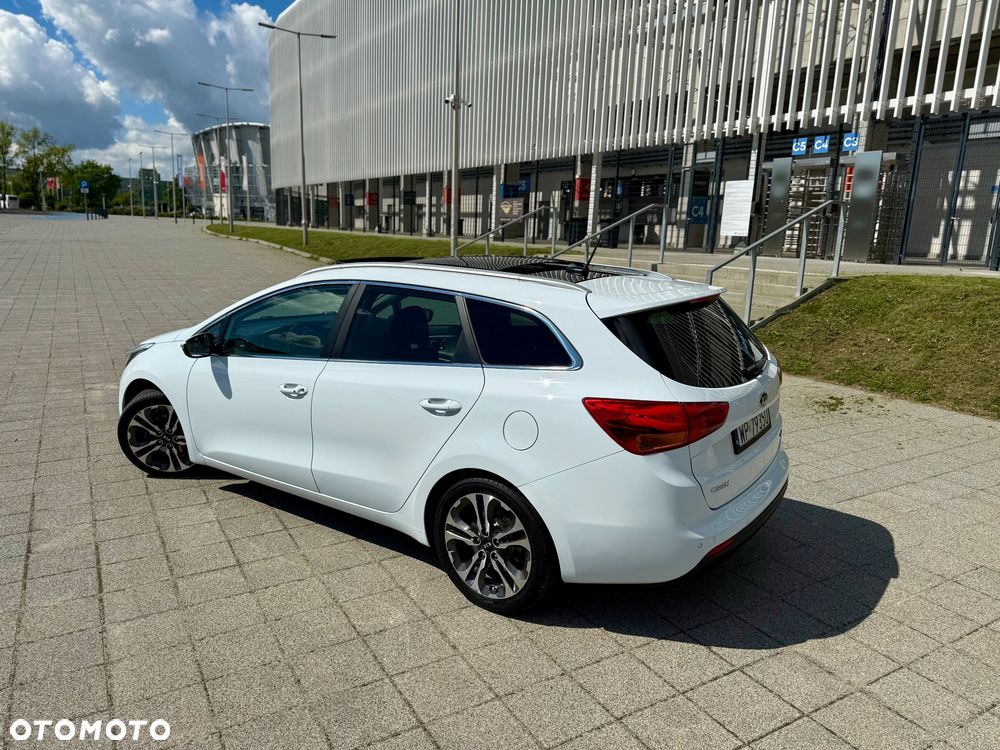 Kia Ceed 1.6 CRDi 128 Platinum Edition - 4