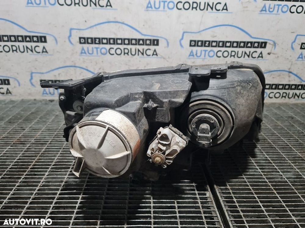 Far Stanga Suzuki Grand Vitara SUV 4 Usi (1308) Xenon - 3