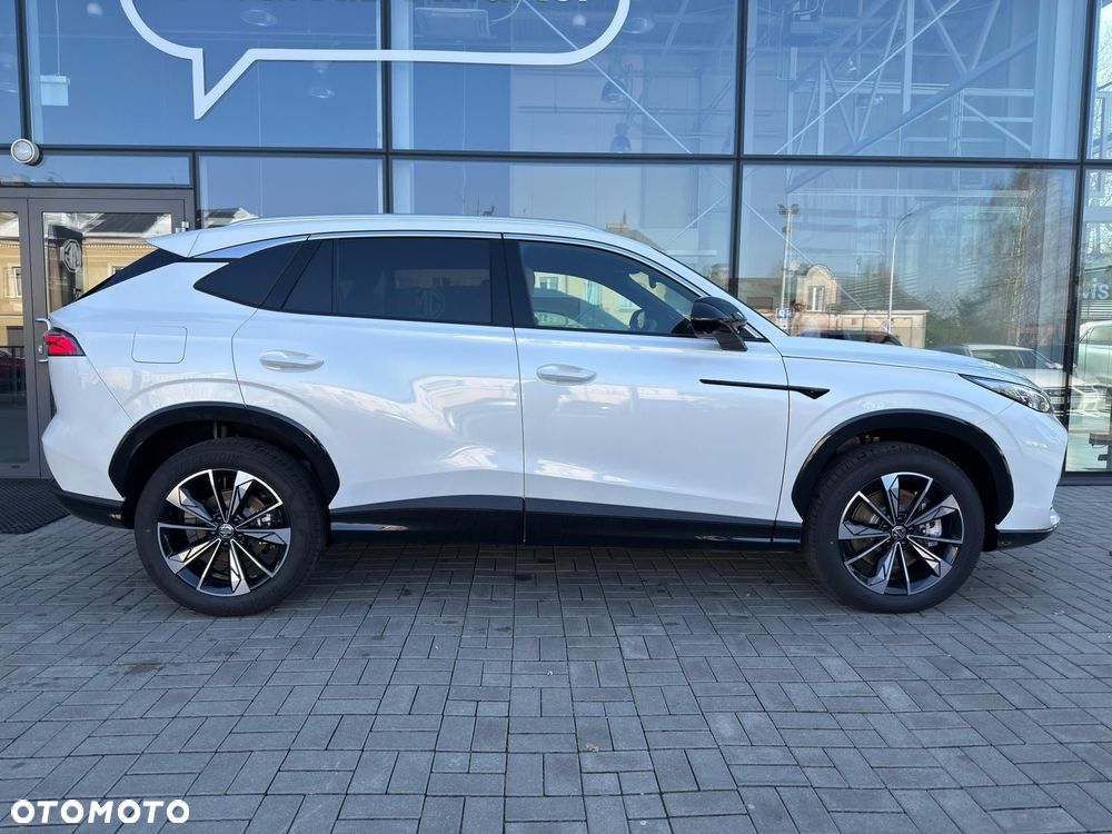 MG HS Hybrid+ - 10