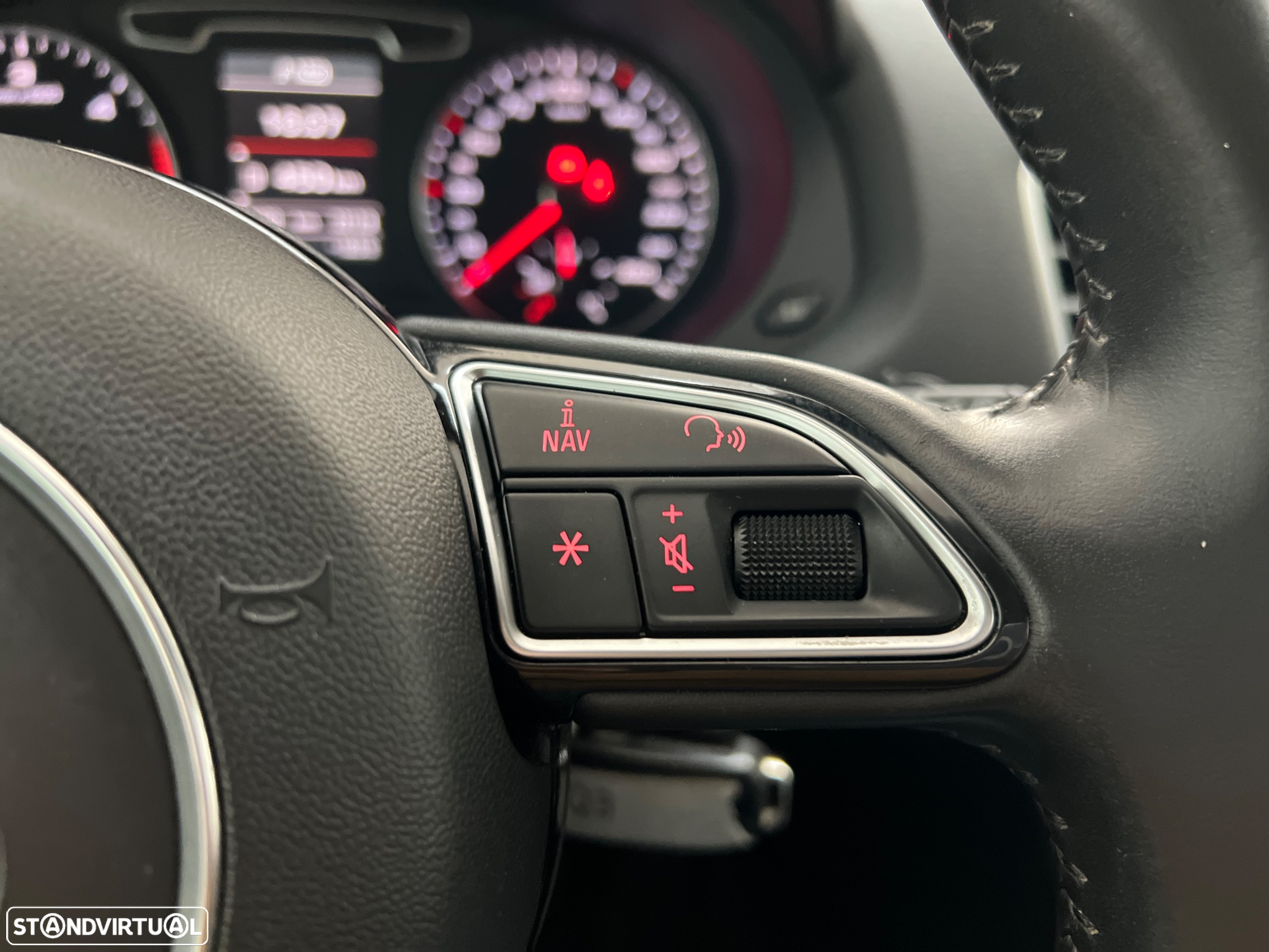 Audi Q3 2.0 TDI Attraction - 29