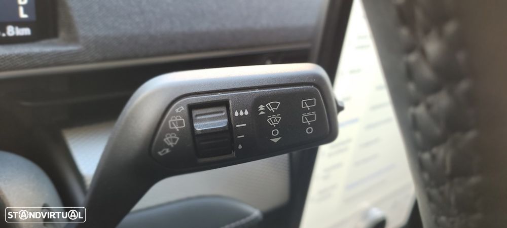 Ford Mustang Mach-E Standard - 23