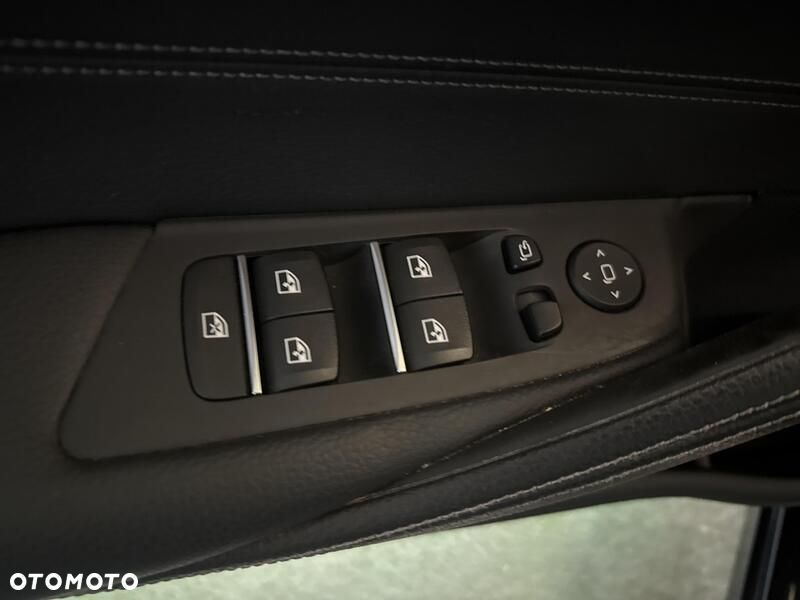BMW Seria 5 - 12