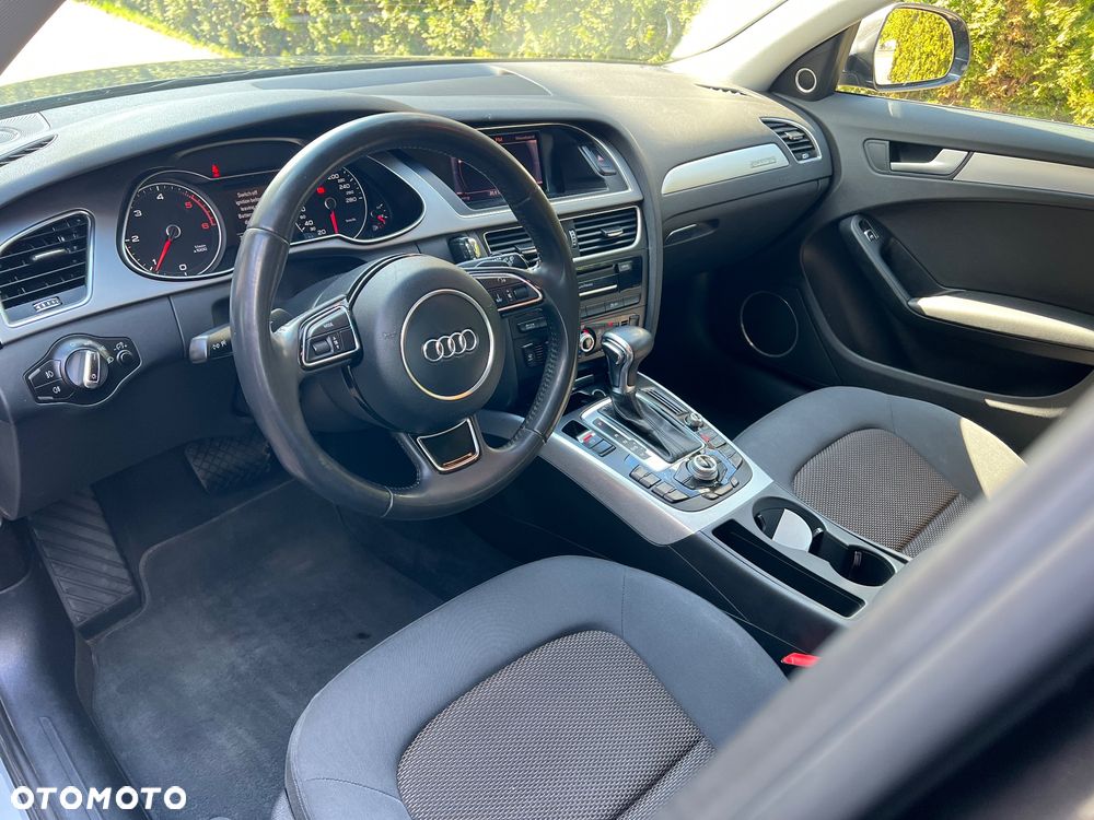 Audi A4 Avant 2.0 TDI DPF quattro S tronic Attraction - 10