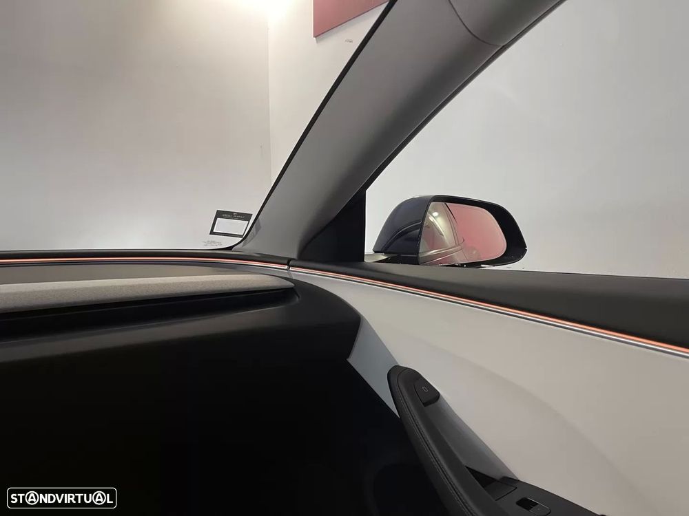 Tesla Model 3 RWD - 44