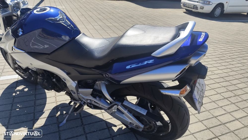 Suzuki GSR - 3