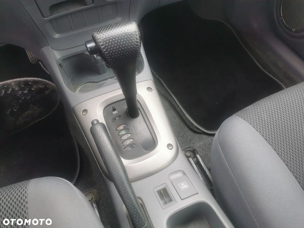Toyota RAV4 2.0 VVT-i 4x4 - 16