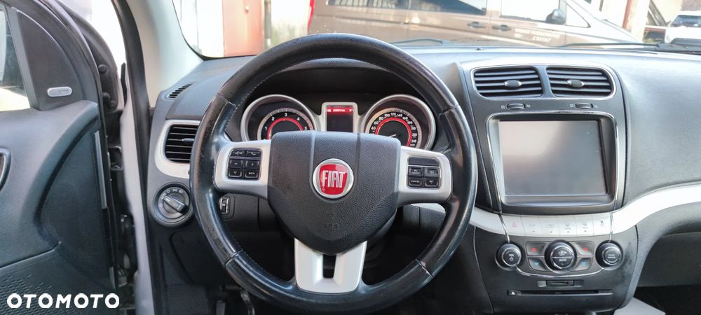 Fiat Freemont 2.0 Multijet Lounge AWD - 4