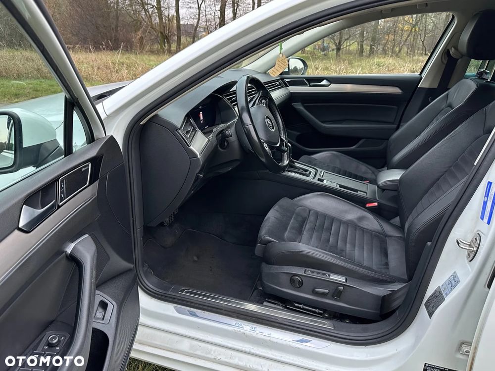 Volkswagen Passat - 17