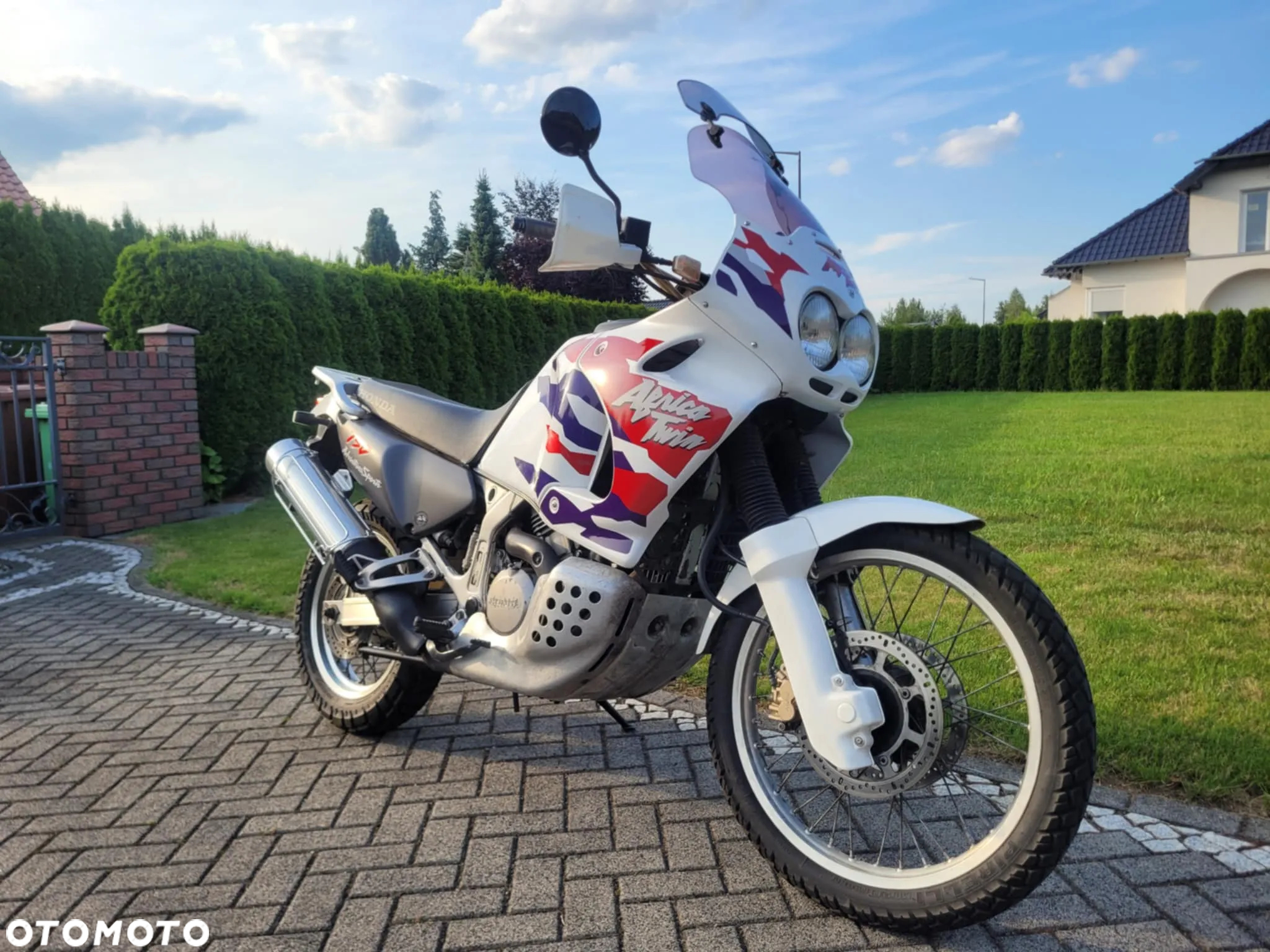 Honda XRV