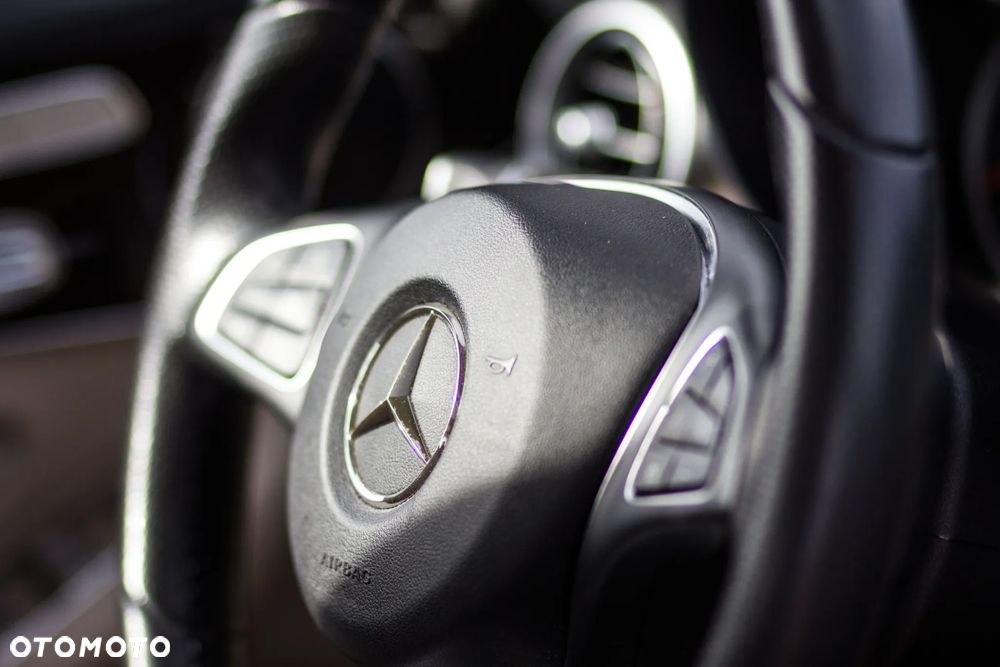 Mercedes-Benz Klasa C 300 9G-TRONIC Exclusive - 19