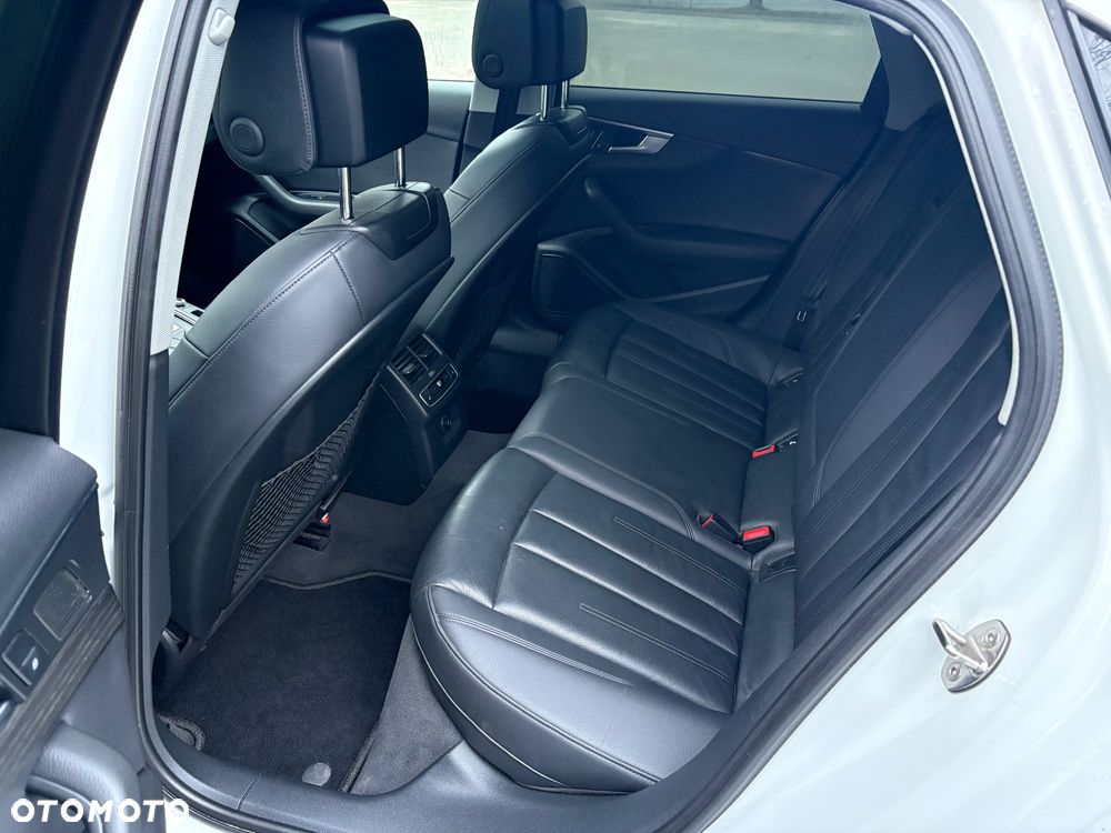 Audi A4 Limousine - 30
