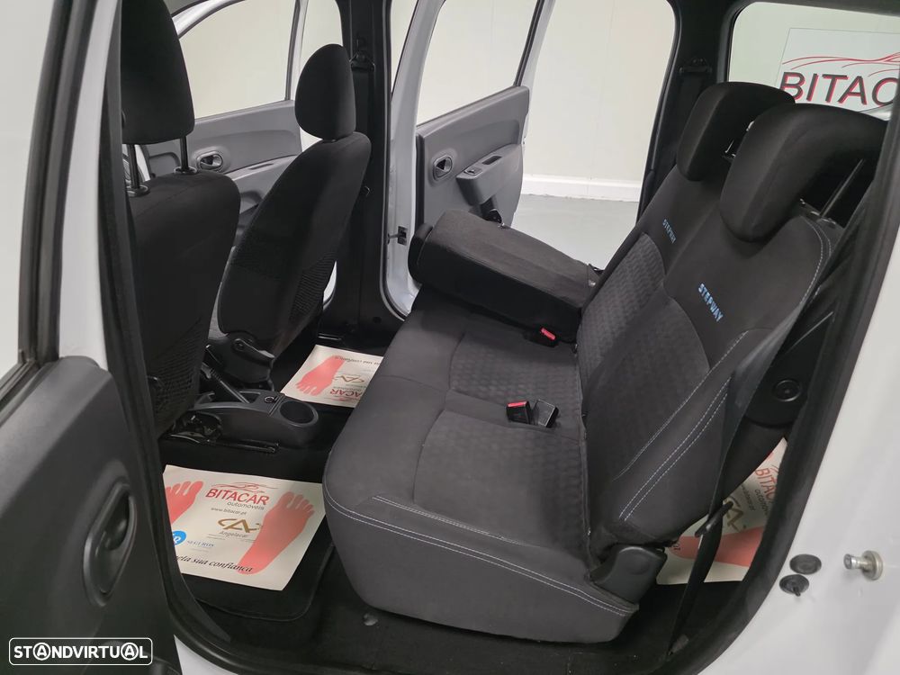 Dacia Lodgy TCe 115 Stepway - 32