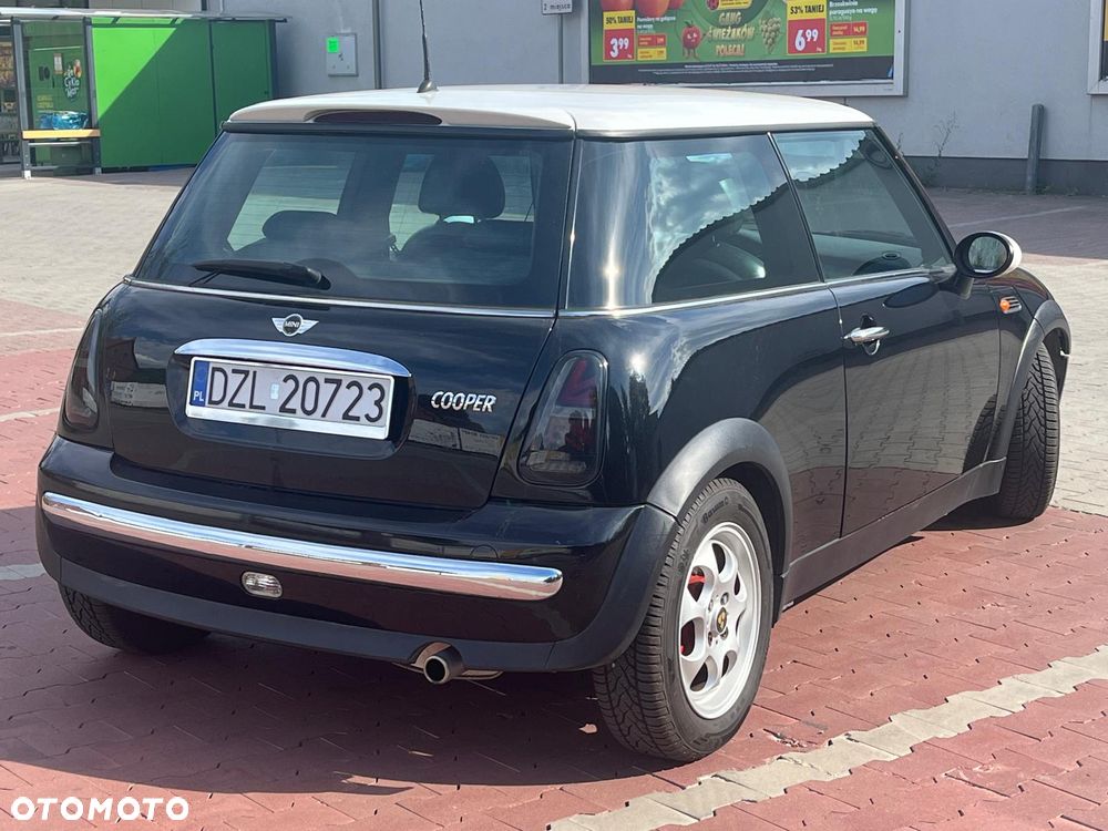 MINI Cooper Seven - 6