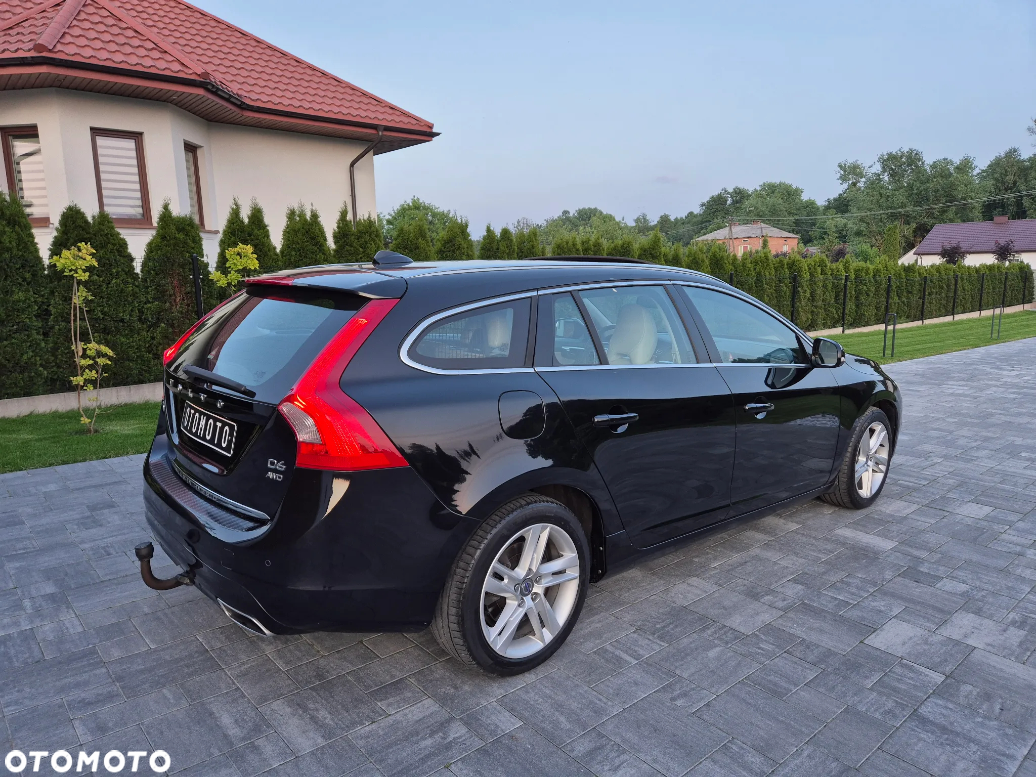 Volvo V60 D6 Plug-In-Hybrid AWD Geartronic Summum - 33