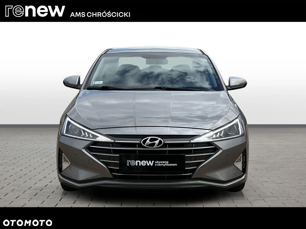 Hyundai Elantra 1.6 Comfort Premiere - 9
