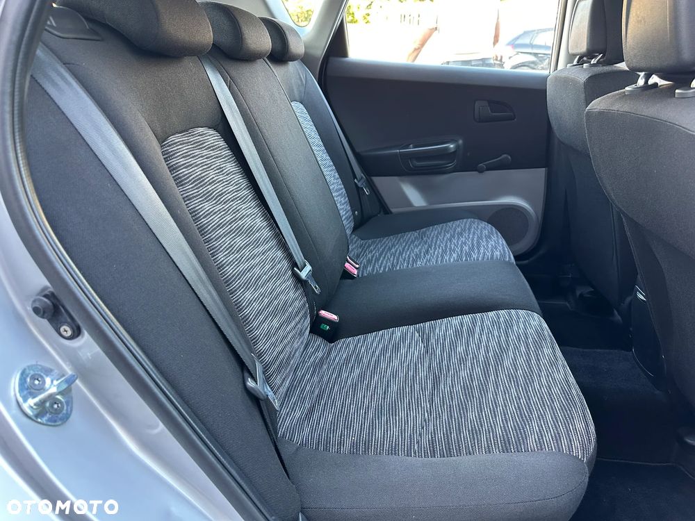 Kia Ceed - 28