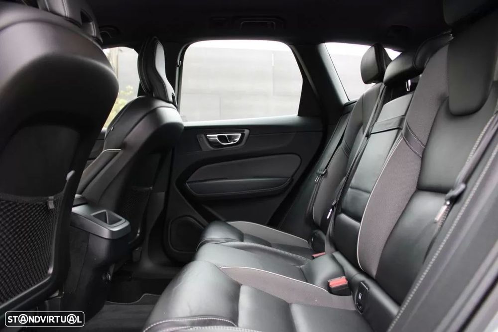 Volvo XC 60 2.0 D4 R-Design Geartronic - 17