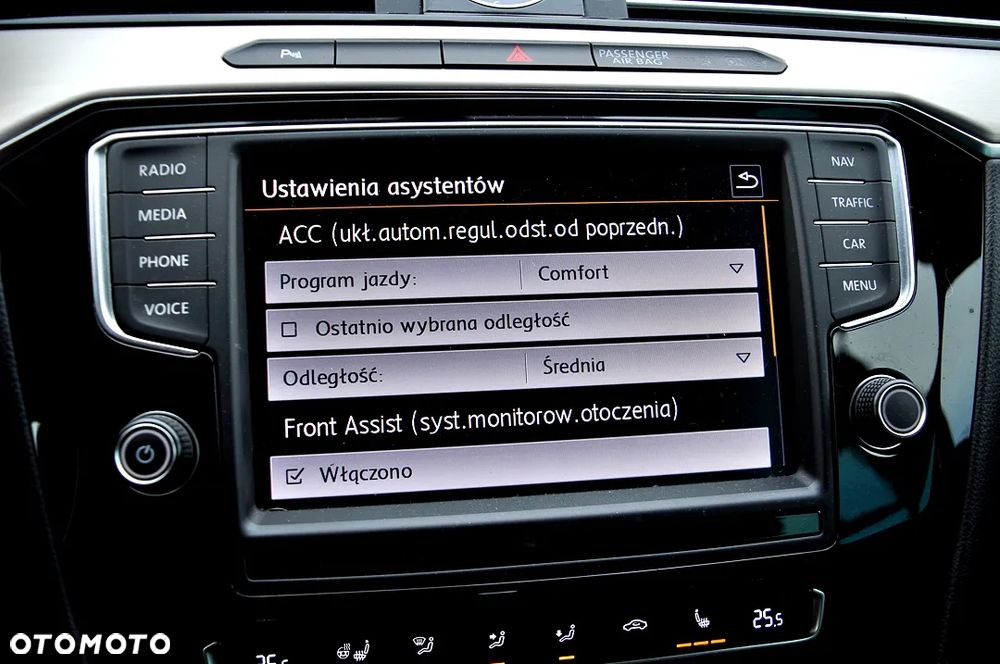 Volkswagen Passat - 39