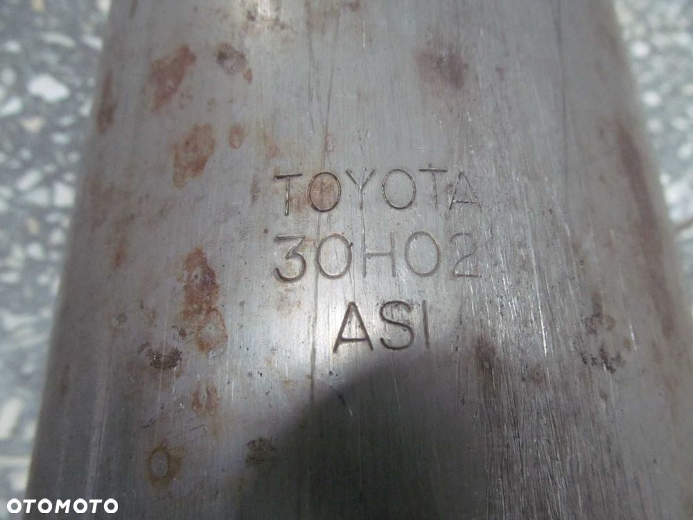 TOYOTA CAMRY 2.4 VVTI 01-06  TLUMIK SRODKOWY 30H02 - 5