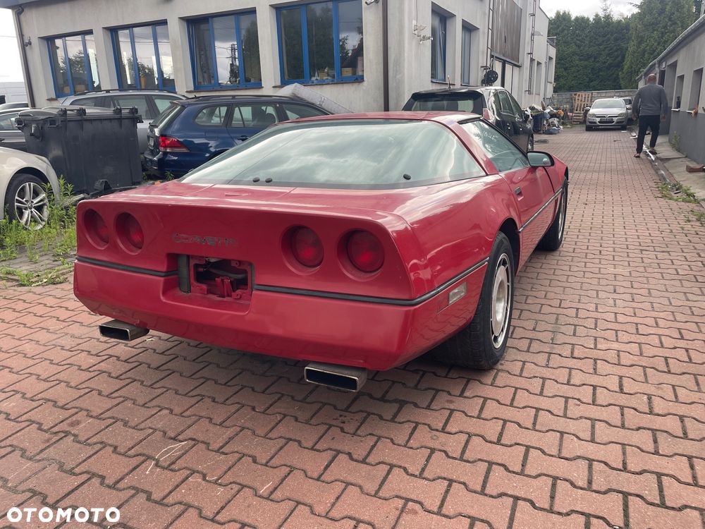 Chevrolet Corvette - 3