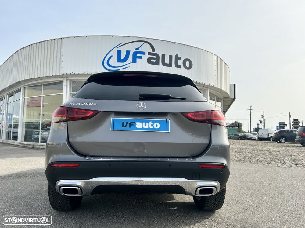 Mercedes-Benz GLA 250 e 8G-DCT Edition Progressive Line - 13