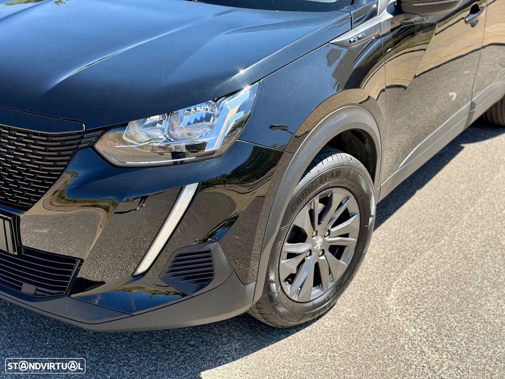 Peugeot 2008 PureTech 130 EAT8 GT - 2