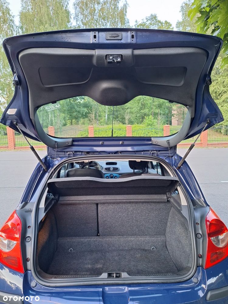 Renault Clio 1.2 16V Alize - 16