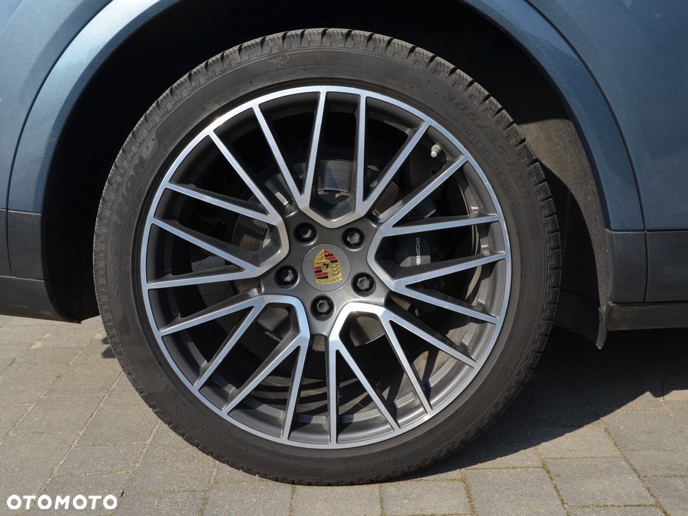 Porsche Cayenne Standard - 12