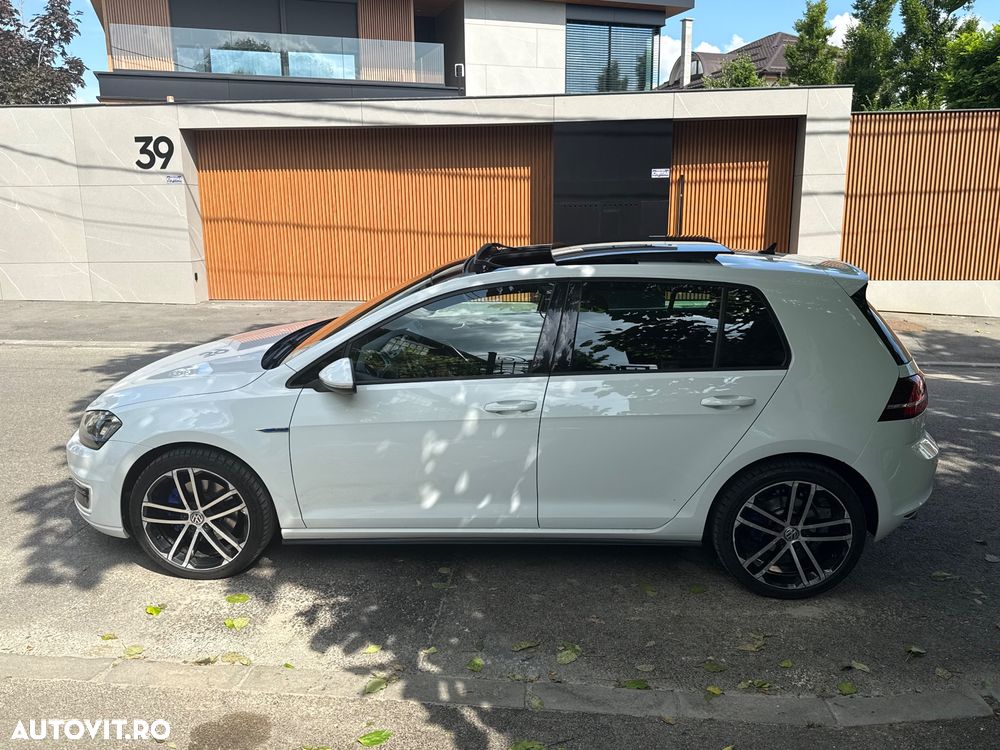 Volkswagen Golf Standard - 9