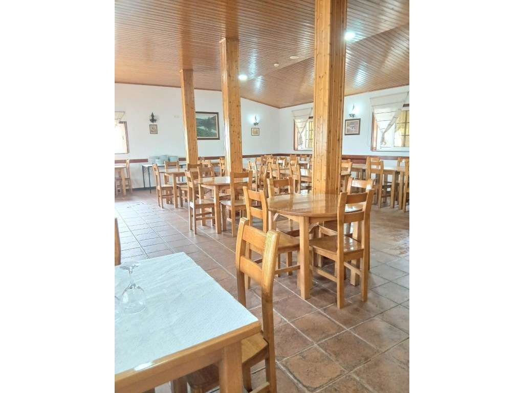 Magnifica moradiaT4 Exclusiva com Restaurante, Sala de Eventos e Te... - Grande imagem: 3/15