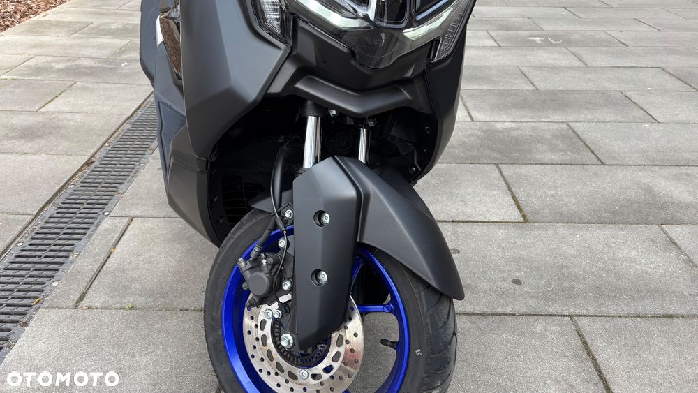 Yamaha NMAX - 9
