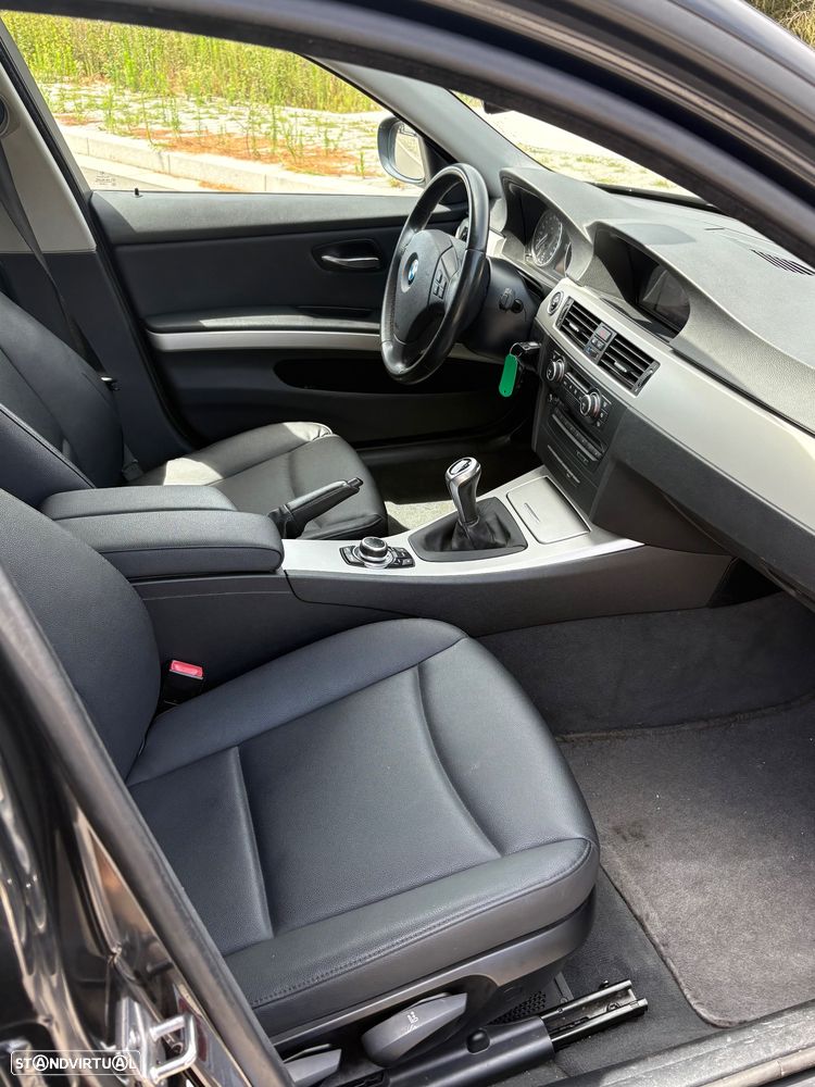 BMW 318 d Dynamic - 9