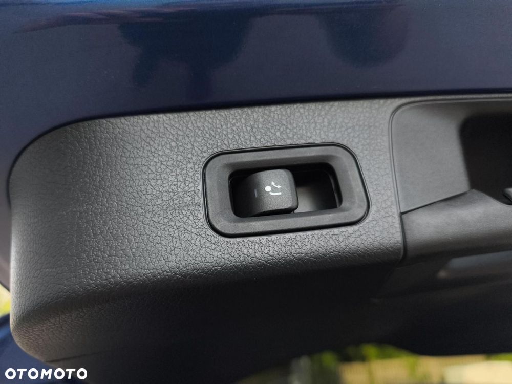 Mercedes-Benz GLB - 23