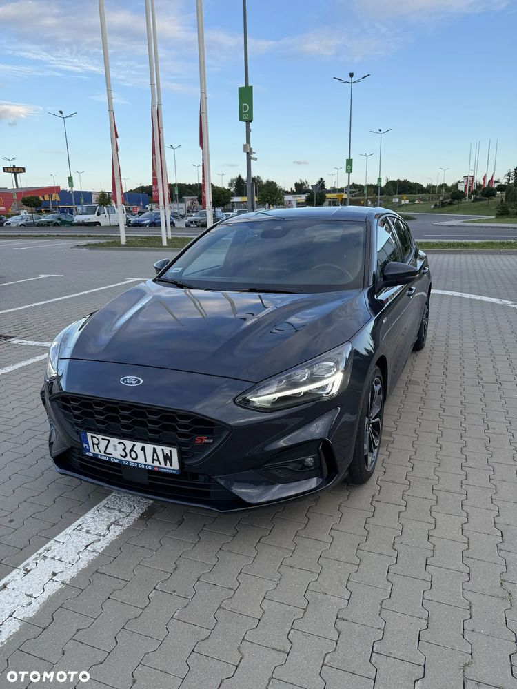 Ford Focus 1.0 EcoBoost mHEV ST-Line - 2
