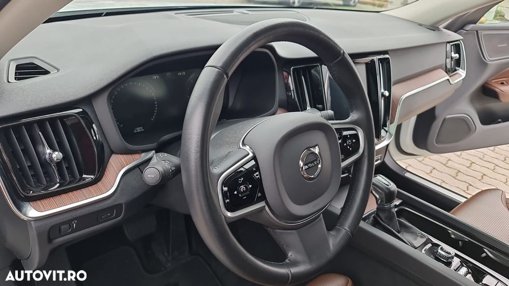 Volvo V60 D4 AWD Inscription - 3