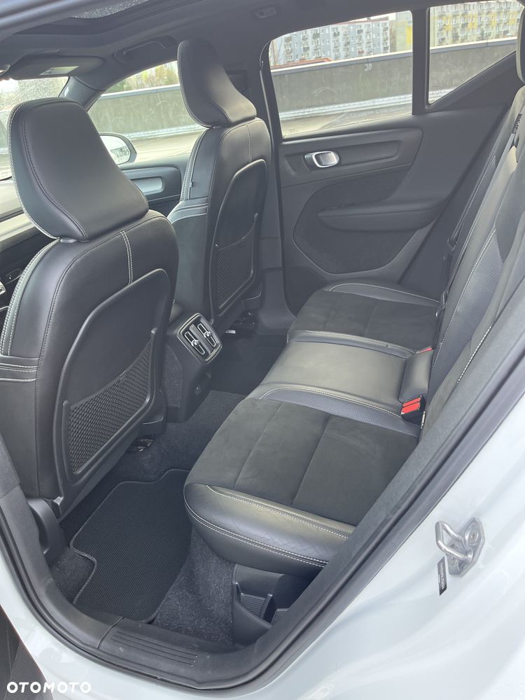 Volvo XC 40 T5 AWD R-Design - 9