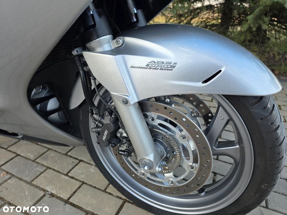 Honda ST - 12