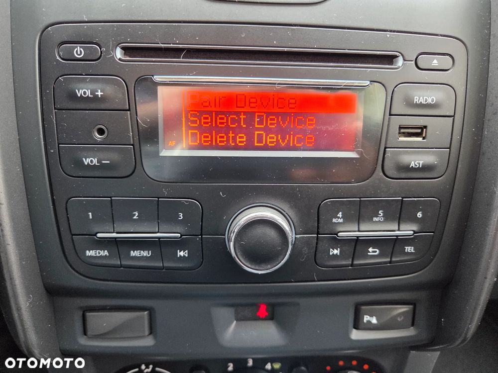 Dacia Duster 1.2 TCe Celebration S&S EU6 - 12