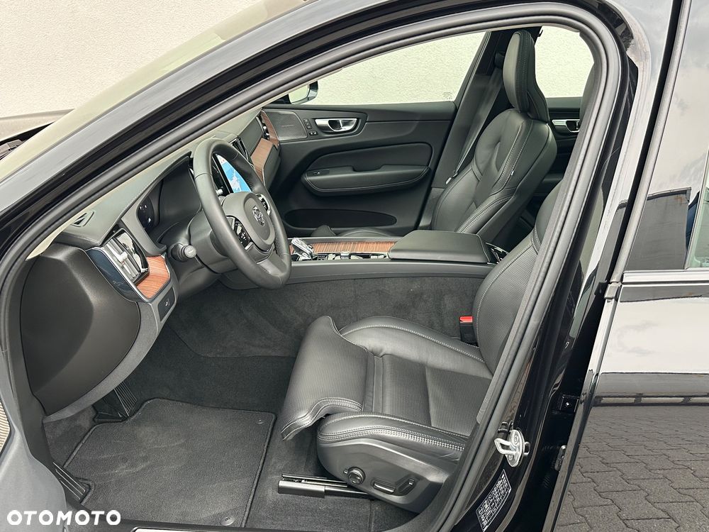 Volvo XC 60 B4 D AWD Geartronic RDesign - 22
