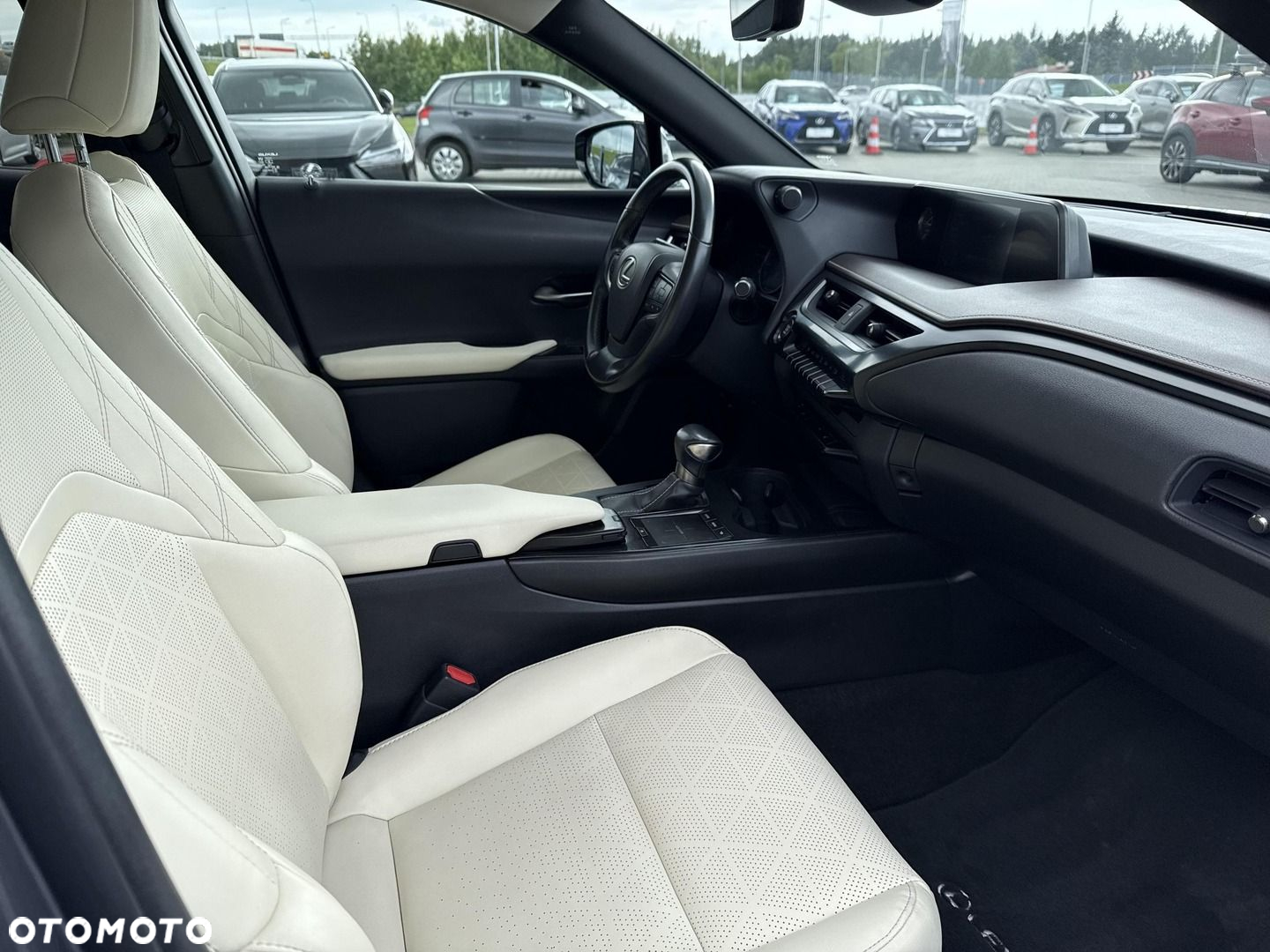 Lexus UX 200 Prestige 2WD - 23