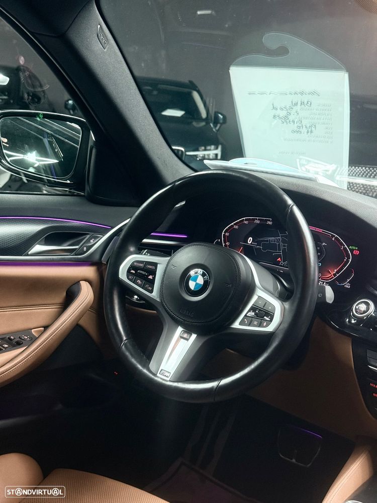 BMW 520 d xDrive Pack Desportivo M Pro - 27